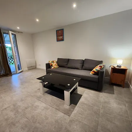 Lafe, Paisible Apartment Seysses