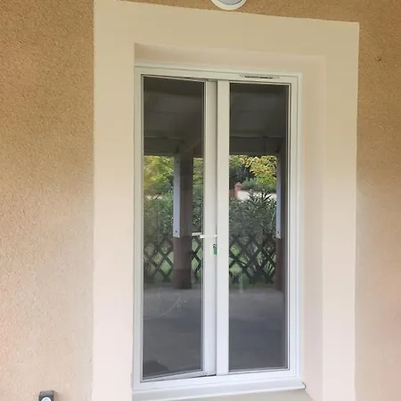 Lafe, Paisible Apartman *