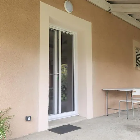 Lafe, Paisible Apartment Seysses